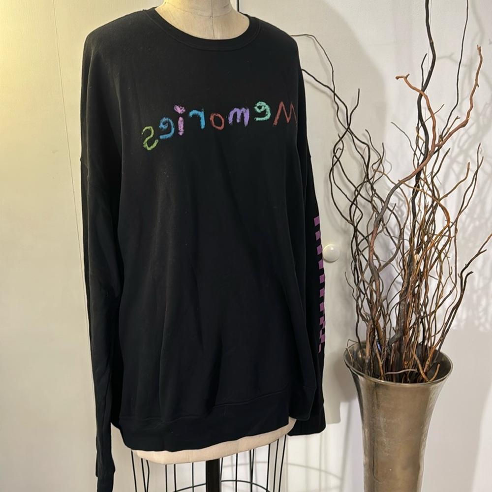 Maroon 5 concert sweatshirt “Memories”